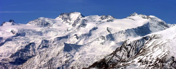 /treks/europe/it/ao/alpi-graie/massiccio-del-gran-paradiso/il-gran-paradiso-001.jpg