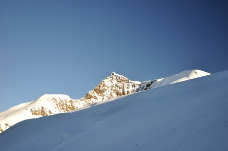 /treks/europe/it/ao/alpi-pennine/monte-rosa/lyskamm-traversata/la-meta.jpg