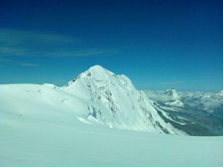 /treks/europe/it/ao/alpi-pennine/monte-rosa/zumstein-spitze/scendendo-dal-col-del-lys/image.jpg