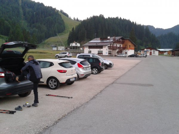 Parcheggio
presso Rifugio Palafavera