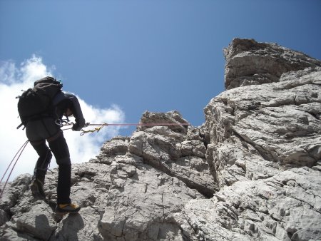 /treks/europe/it/bl/dolomiti-friulane/spalti-di-toro/campanile-toro/prima-calata.jpg