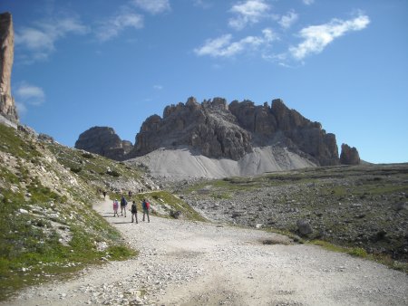 /treks/europe/it/bl/dolomiti-sesto/lavaredo/lavaredo-giro/sentiero-1.jpg