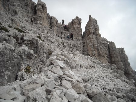 /treks/europe/it/bl/dolomiti-sesto/paterno/paterno/sentiero-cima.jpg
