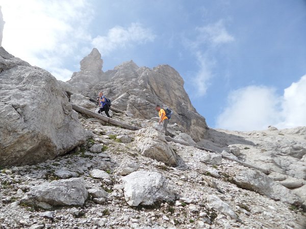 Sentiero 703verso il Passo delle Farangole