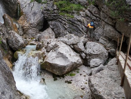 Orrido delle Comelle
presso il ponticello della cascata