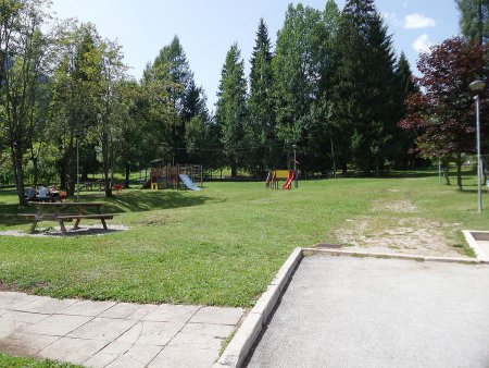 Parco giochi
e bar