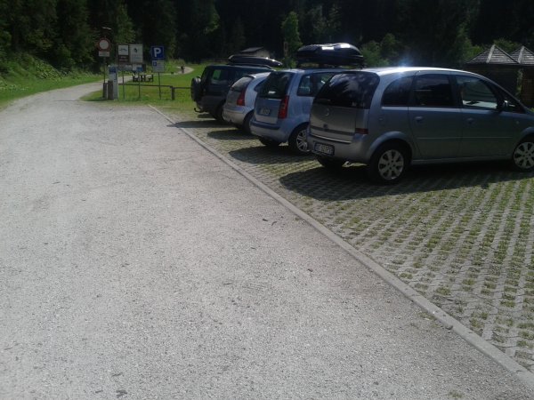 Parcheggio
presso località Campion