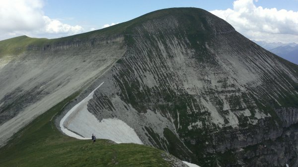 panorama dal sentiero n.817 il M.Pavione scendendo dal Col di Luna