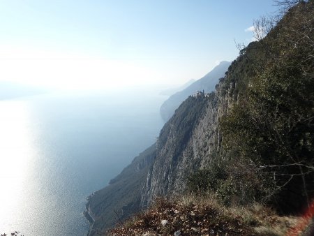 Panorama
con Lago di Garda e Eremo di Montecastello