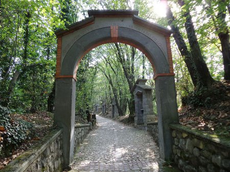 Portale di ingresso
al santuario