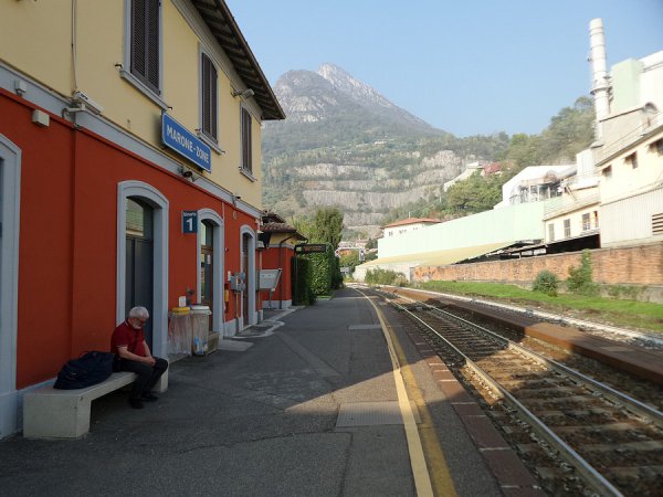 Stazione ferroviaria
Marone-Zone
