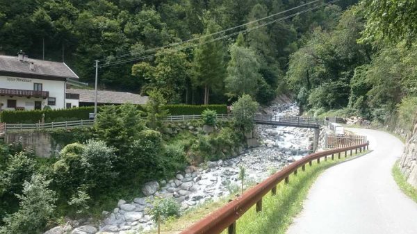 Ponte
sul rio di Tel