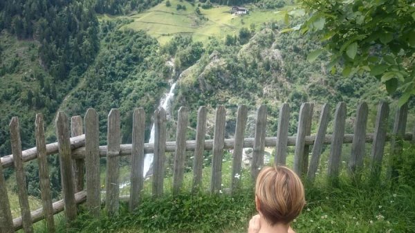 Punto panoramico
verso la cascata