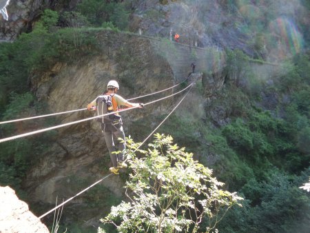 Ponte tibetano e inizio ferrata