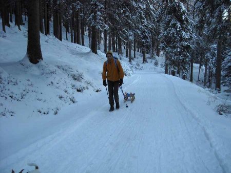 salendo lungo la pista