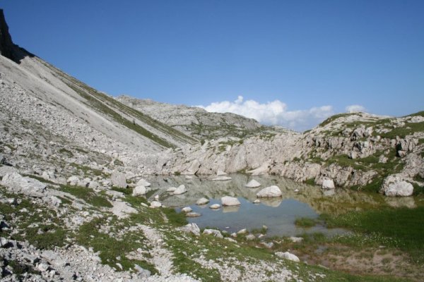 /treks/europe/it/bz/dolomiti-sesto/popera/laghettopopera.jpg