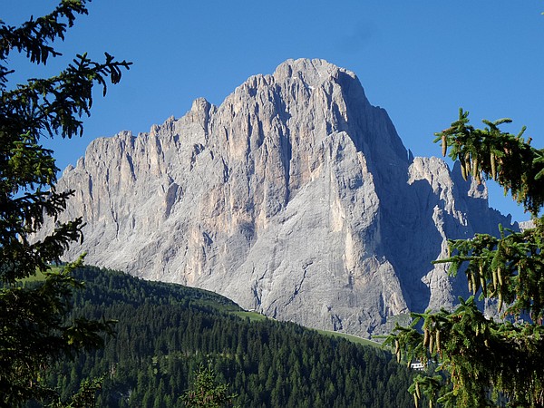 Sassolungo
visto dal Rifugio Juac