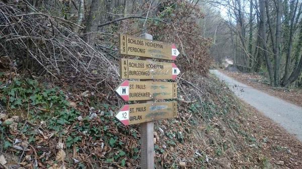 Confluenza
con la strada di Castel d'Appiano