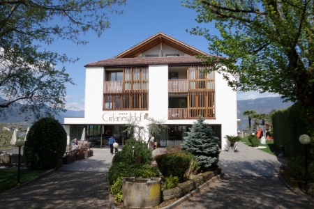 Girlaner hof
