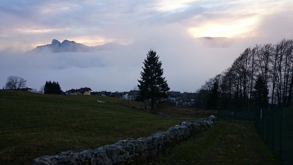 panorama Lucerna e lo Spiz di Tonezza