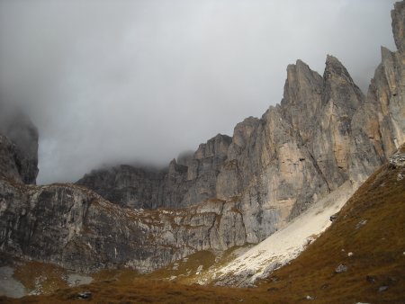 /treks/europe/it/tn/dolomiti-di-brenta/catena-settentrionale/sentiero-costanzi/salto-di-val-gelada.jpg