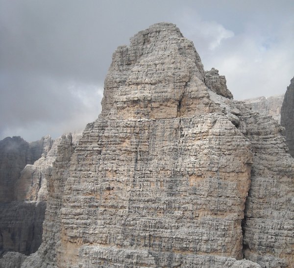 /treks/europe/it/tn/dolomiti-di-brenta/catena-sfulmini/campanile-alto-normale/campanile-alto.jpg