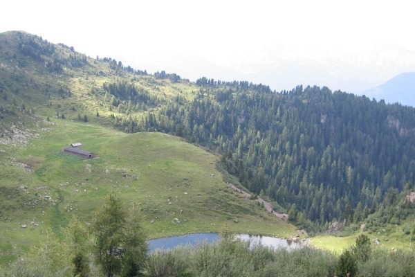 Malga Moregna
con omonimo lago