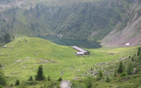 Malga Moregna
con omonimo lago