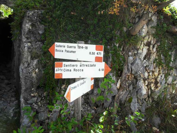 Terza galleria
e bivio per il sentiero attrezzato di Cima Roca