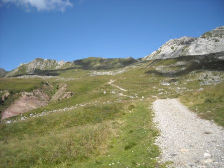 Sentiero
verso il Rifugio Passo delle Selle