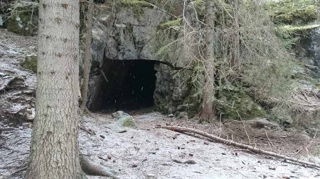 caverna nelle vicinanze del forte