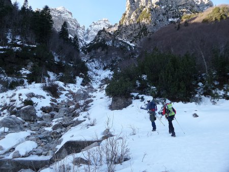 Salendo per il vajo
