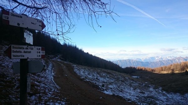 Bivio
per il valico del Menderle