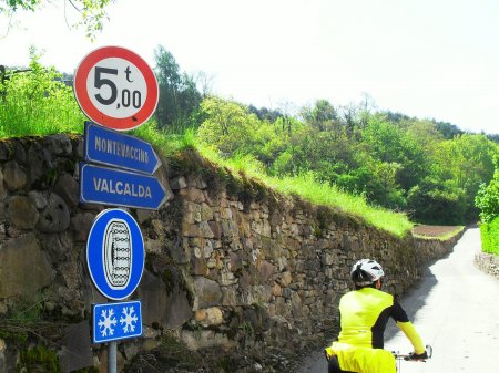 bivio a Cortesano verso Valcalda