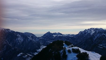 vista su Pasubio, Cornetto e Carega