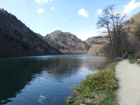 Lago verso l'estremità occidentale