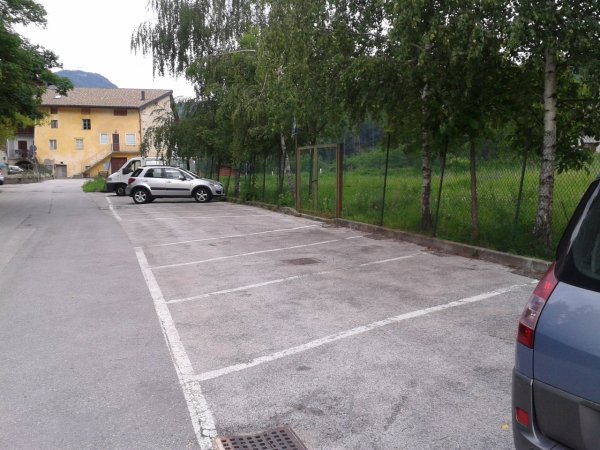 Parcheggio
presso frazione Bosco