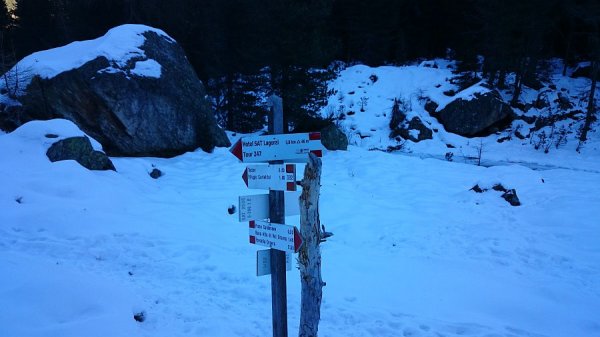 Bivio
per Tedon e rifugio Carlettini