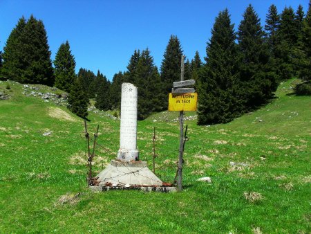 cippo commemorativo Cap. di artiglieria Furio Franco