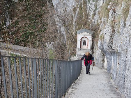 Le rampe di scale
prima del Santuario