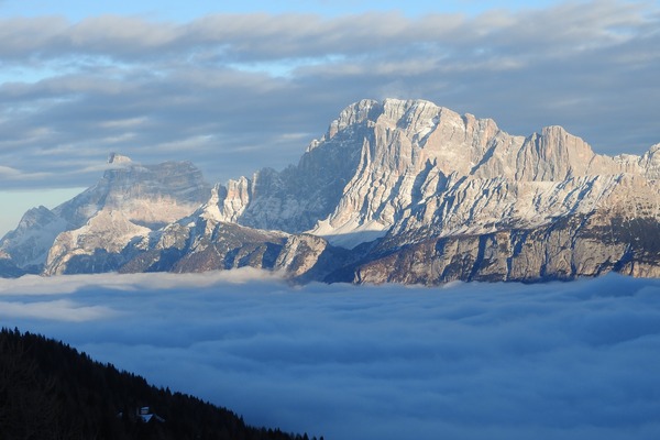 Pelmo e Civettadai pressi di Passo Valles